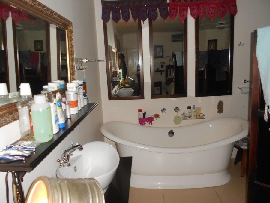 2 Bedroom Property for Sale in Bonza Bay Eastern Cape